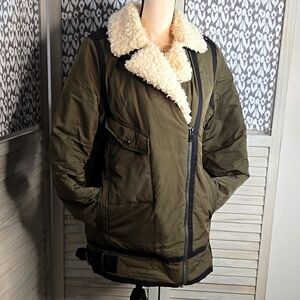 Mango Hip-length Jacket Womens M Olive-Green Quilted Lining Zipper